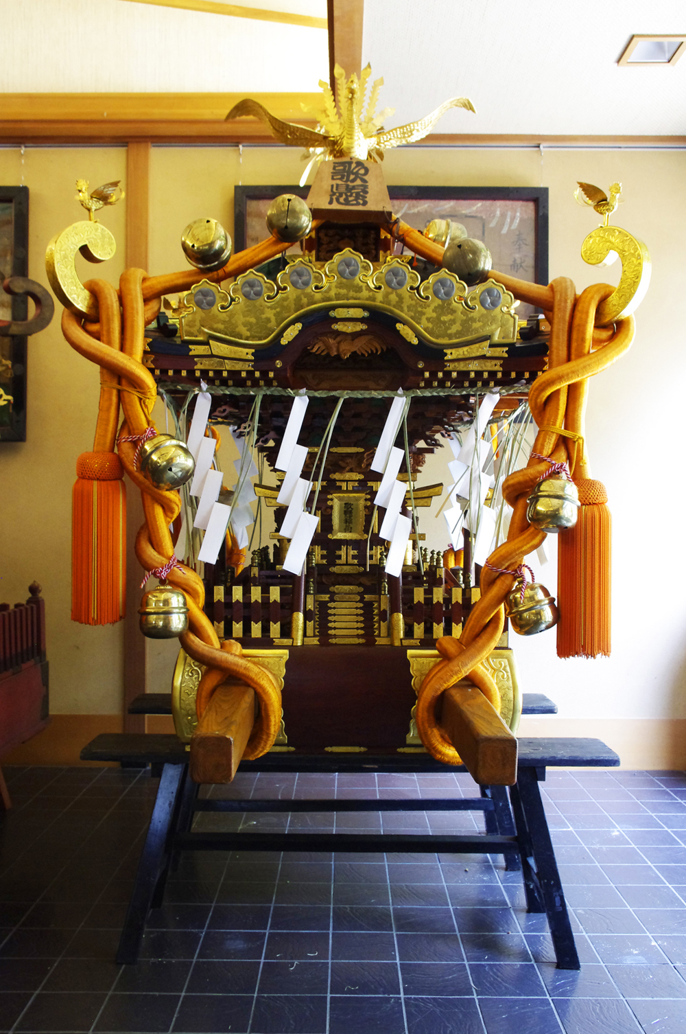 新造された神輿